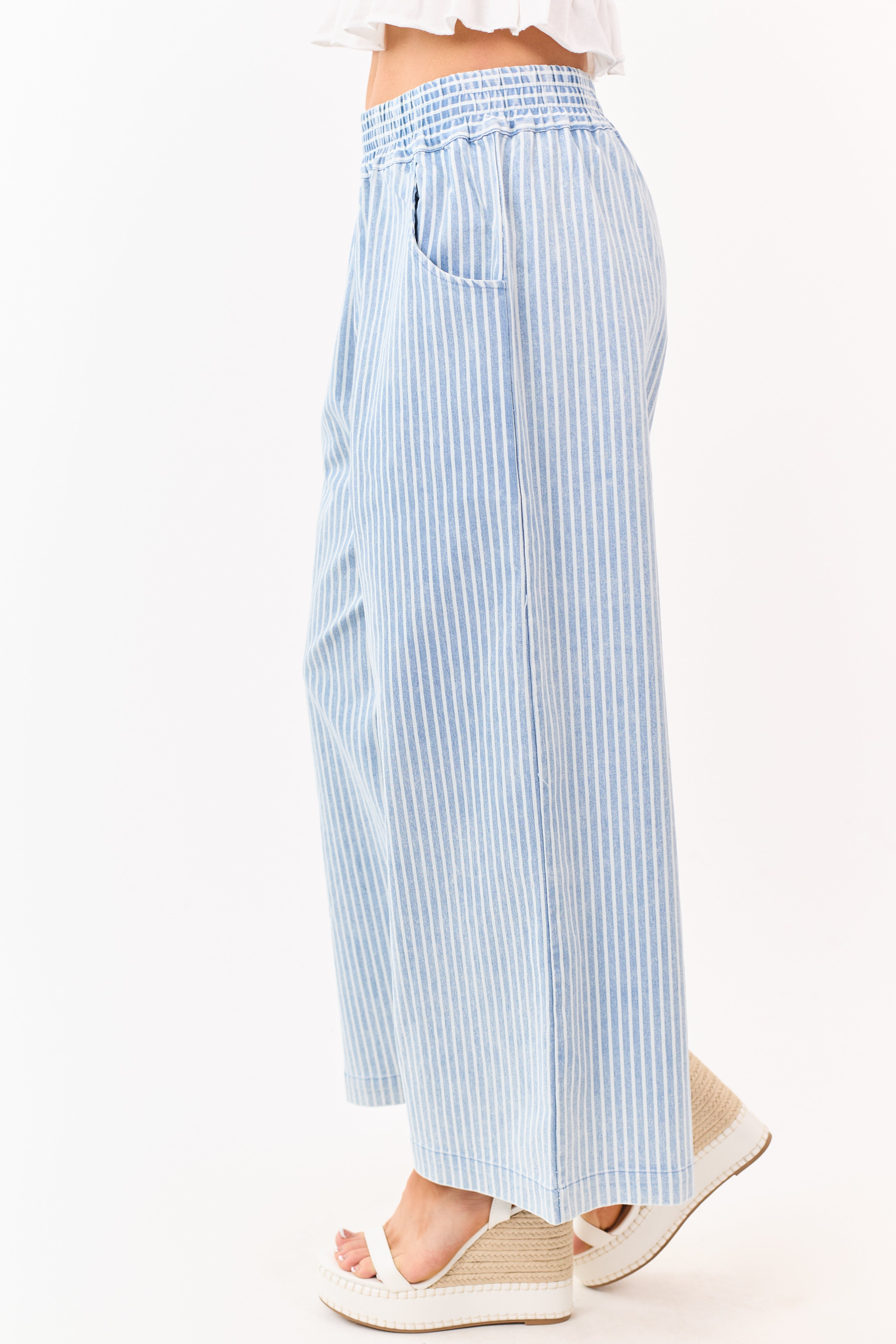 Casual Chic | Wide Leg Pants Women with Elastic Waist & Flowy Design | Comfortable Fit for Everyday Style 2